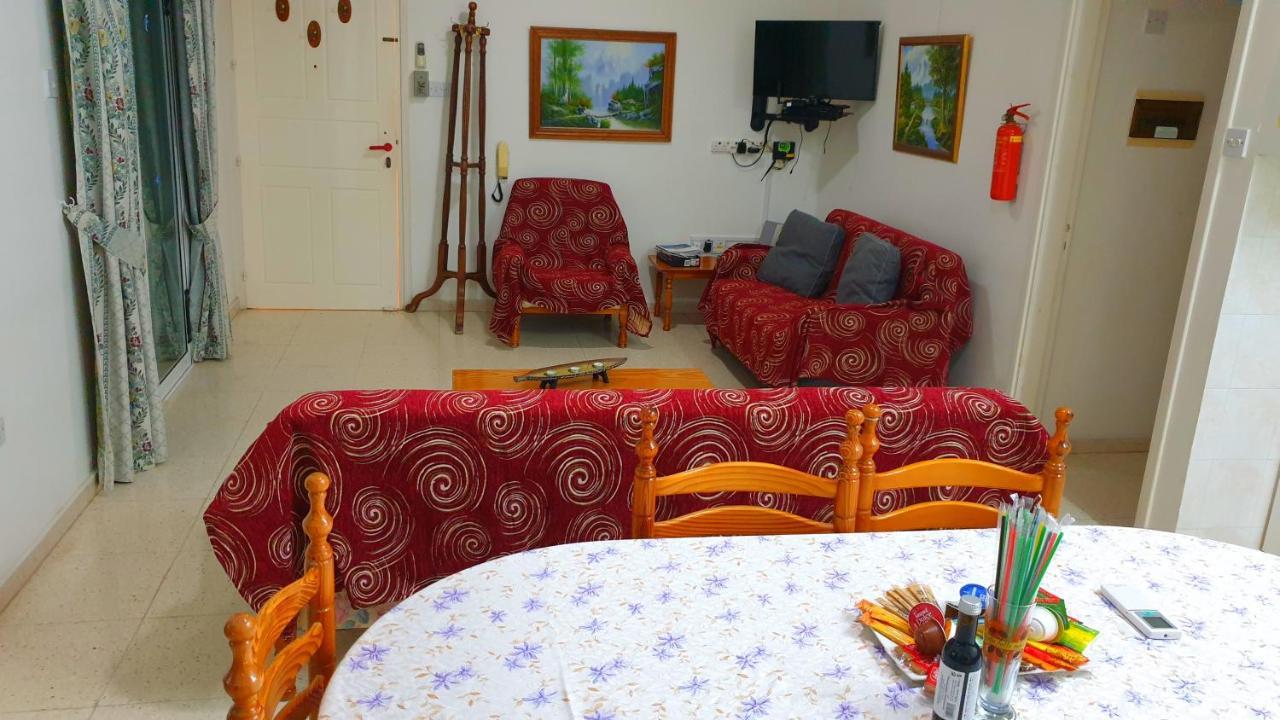 Astrofegia Apartments Near The Sea Agia Marina  Ngoại thất bức ảnh
