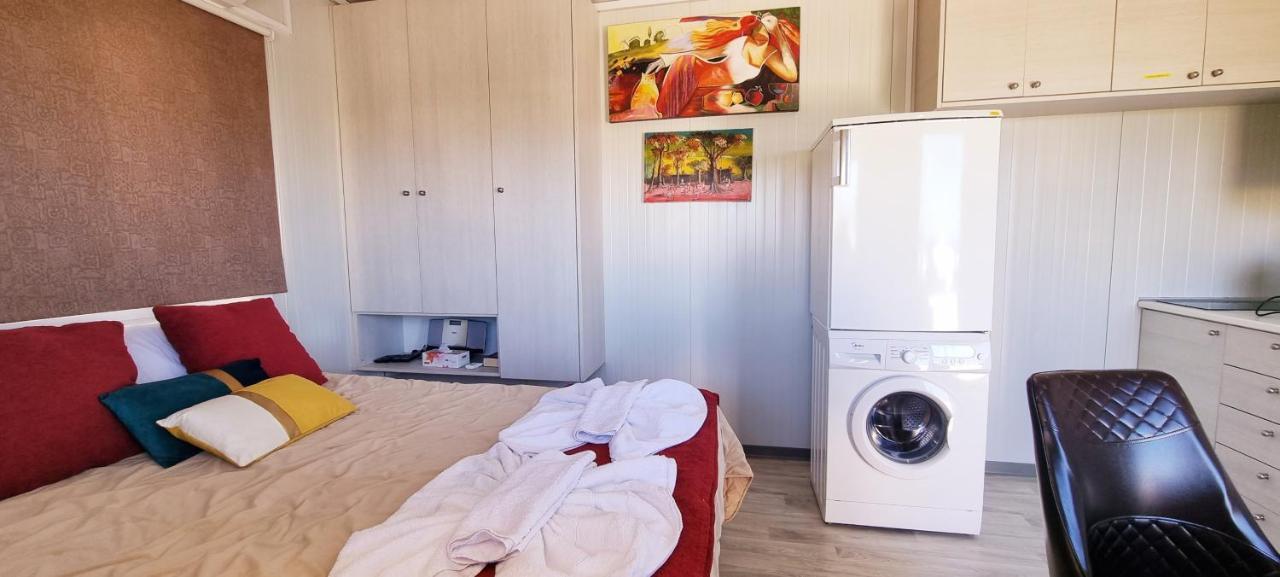 Astrofegia Apartments Near The Sea Agia Marina  Ngoại thất bức ảnh