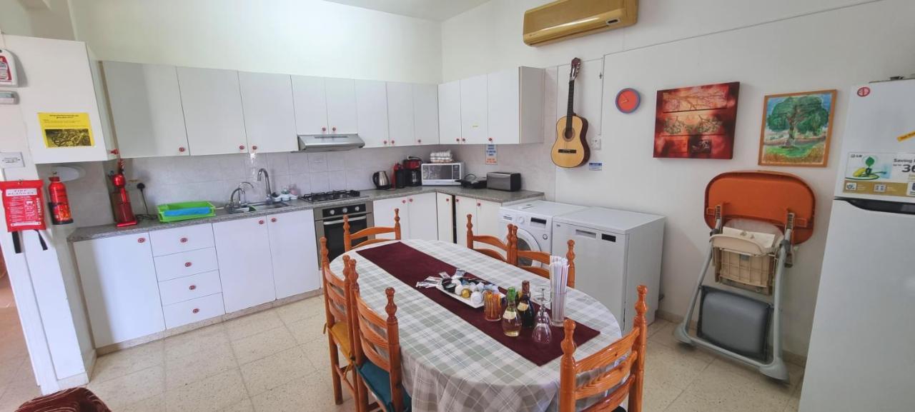 Astrofegia Apartments Near The Sea Agia Marina  Ngoại thất bức ảnh