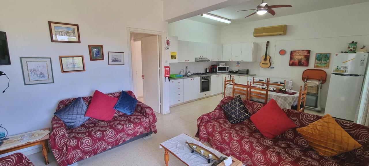 Astrofegia Apartments Near The Sea Agia Marina  Ngoại thất bức ảnh