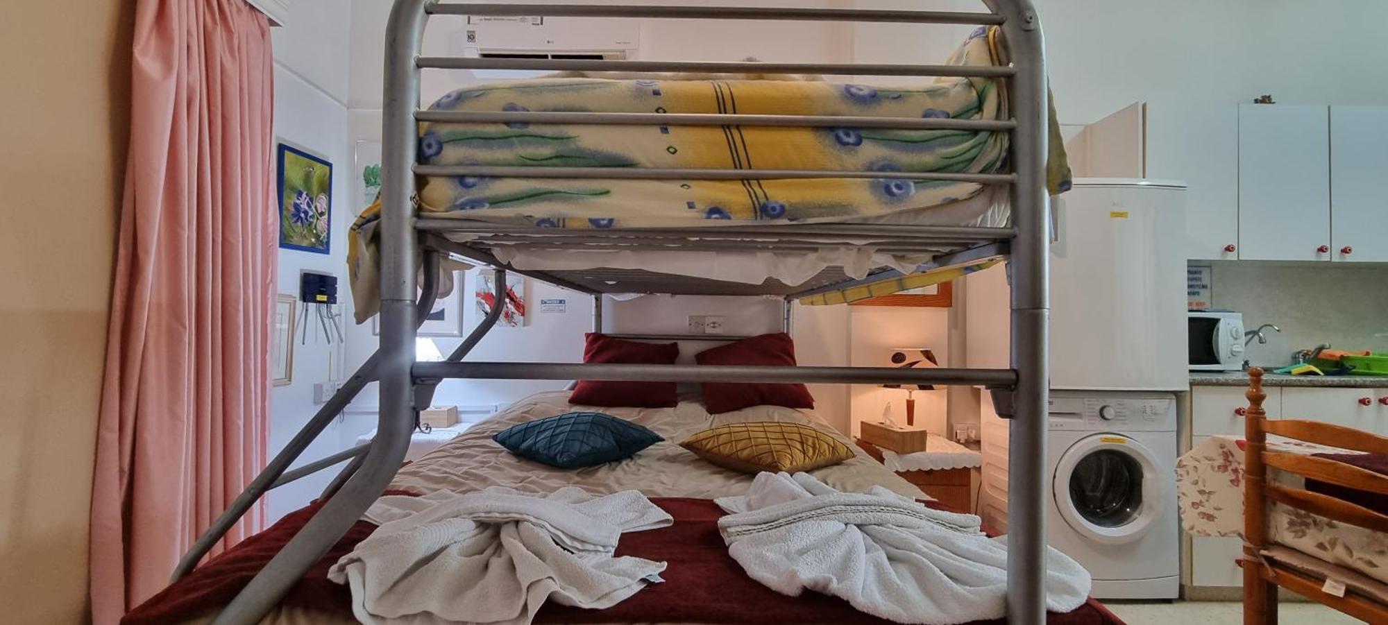 Astrofegia Apartments Near The Sea Agia Marina  Ngoại thất bức ảnh