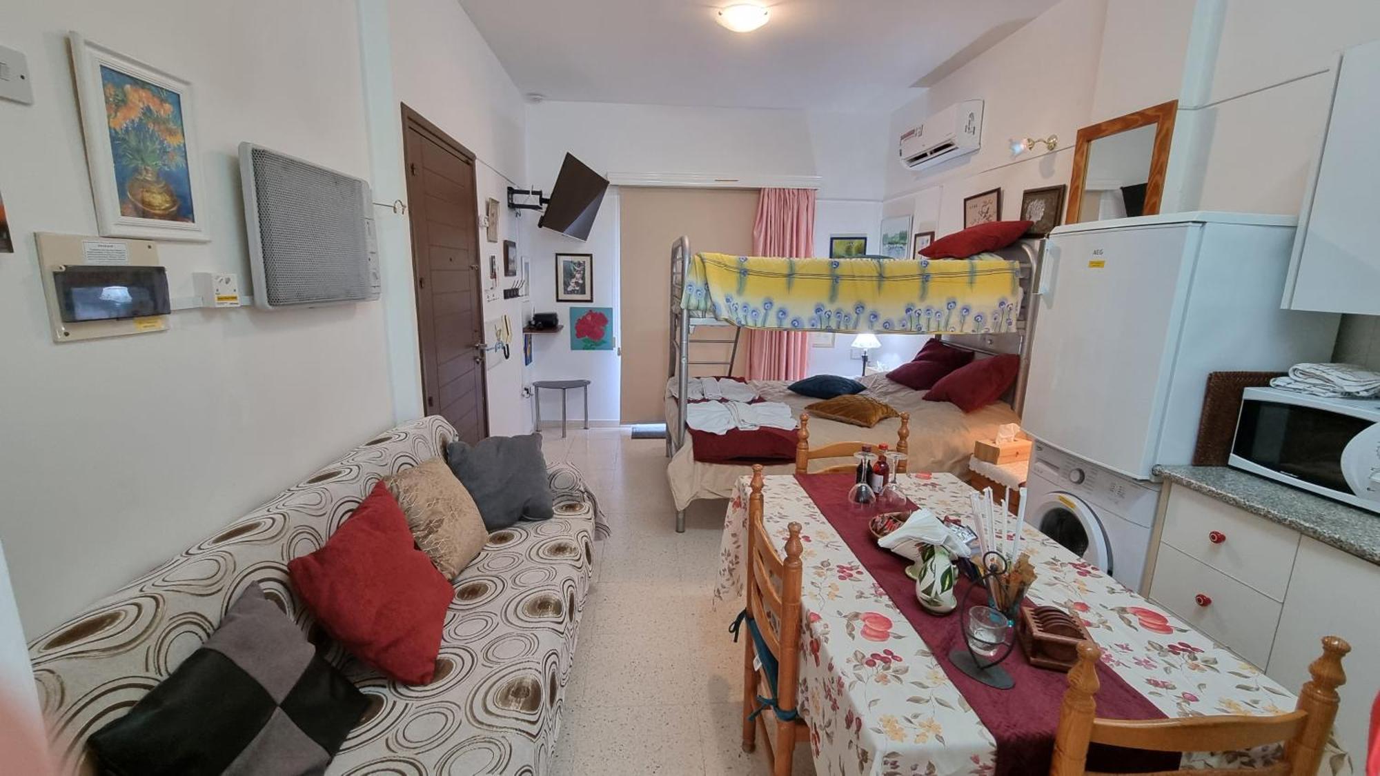 Astrofegia Apartments Near The Sea Agia Marina  Ngoại thất bức ảnh