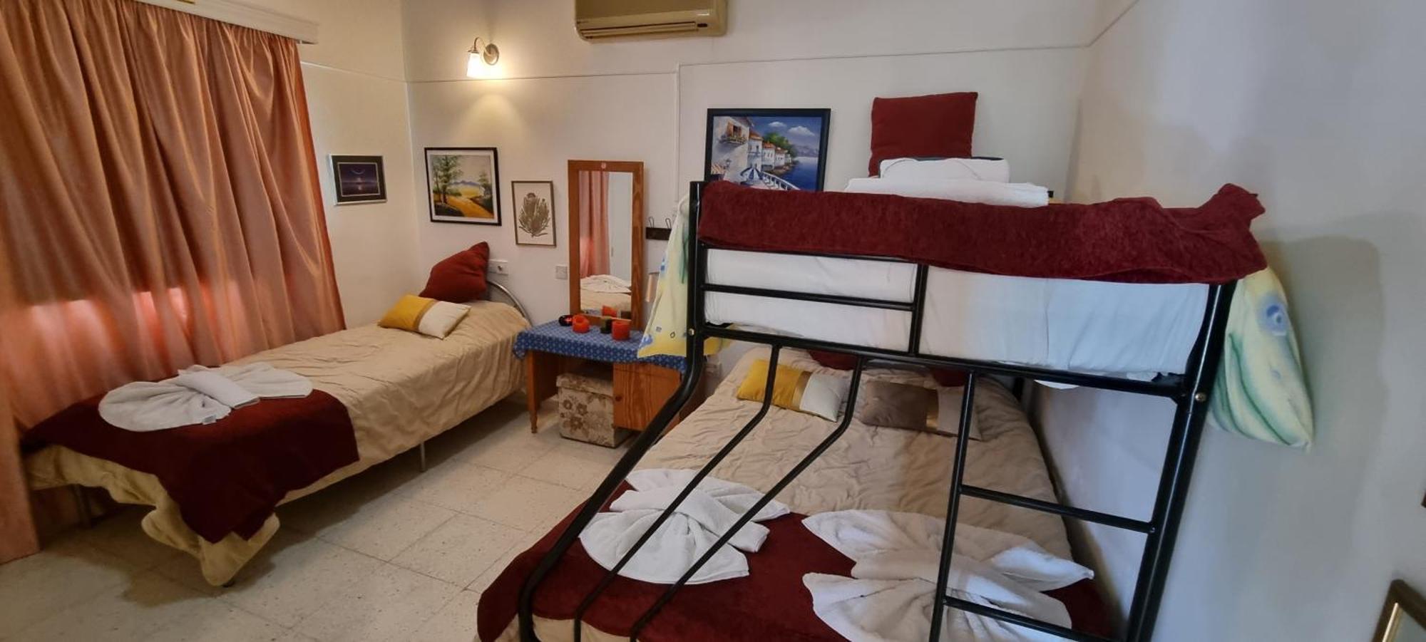 Astrofegia Apartments Near The Sea Agia Marina  Ngoại thất bức ảnh
